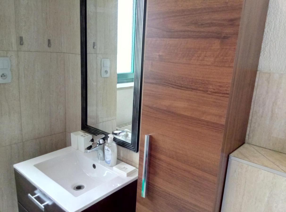 Apartamenty Krzywe Okna Zielona Góra Exterior foto