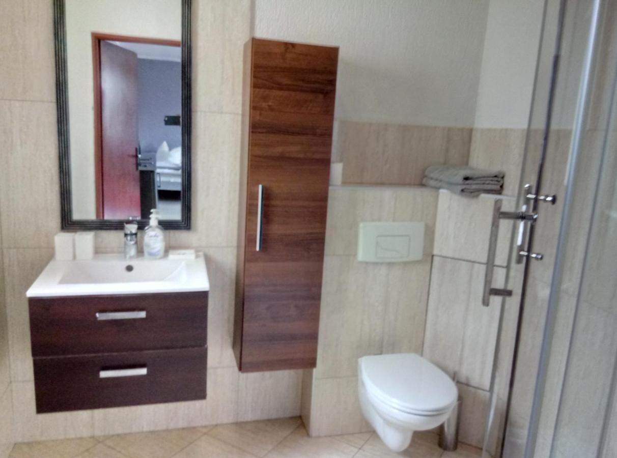 Apartamenty Krzywe Okna Zielona Góra Exterior foto