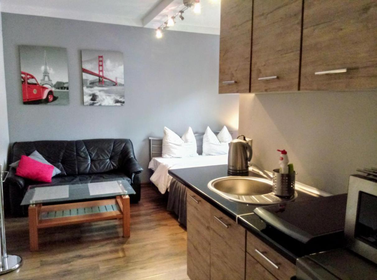 Apartamenty Krzywe Okna Zielona Góra Exterior foto