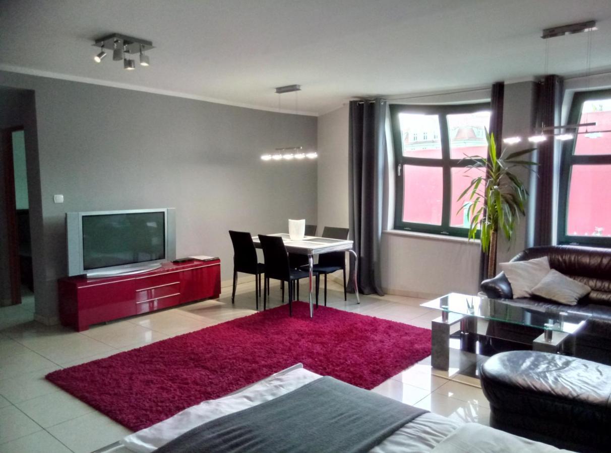 Apartamenty Krzywe Okna Zielona Góra Exterior foto
