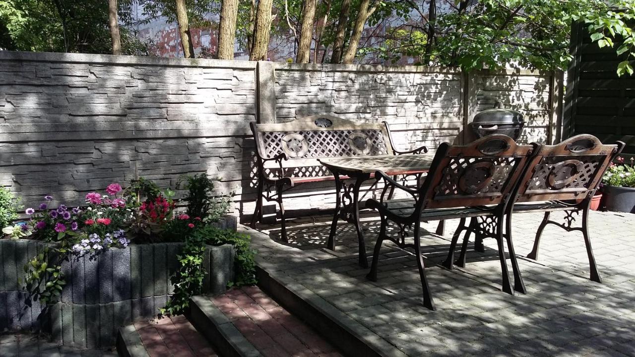 Apartamenty Krzywe Okna Zielona Góra Exterior foto